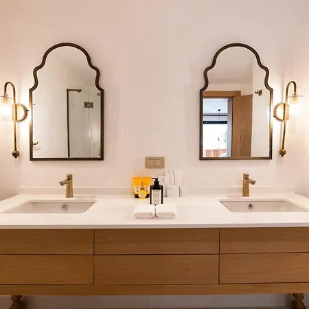 Szálloda Genesis Hotel&spa 5*