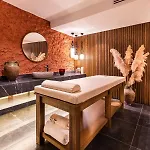 Genesis Hotel&spa Отель