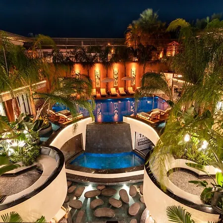 מלון Genesis Hotel&spa